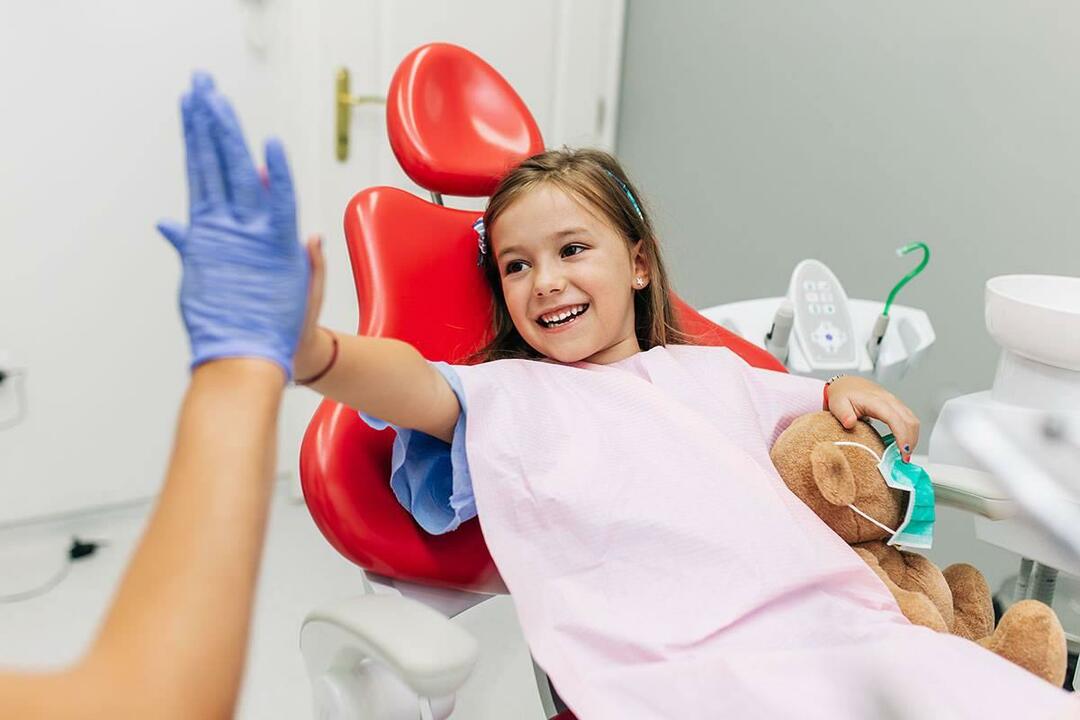 Perawatan gigi pada anak