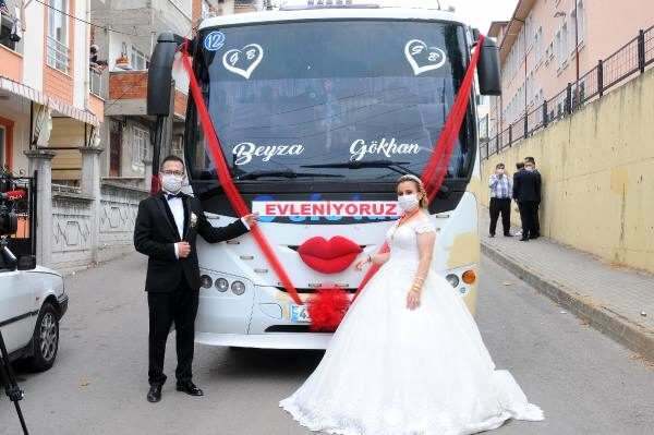 Impian pengemudi yang ingin menjadikan shuttle bus mobil pengantin menjadi kenyataan!