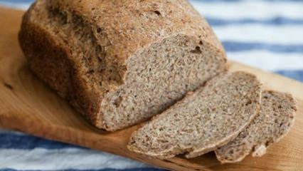 Apakah ketombe melemahkan roti? Berapa banyak kalori dalam roti gandum?