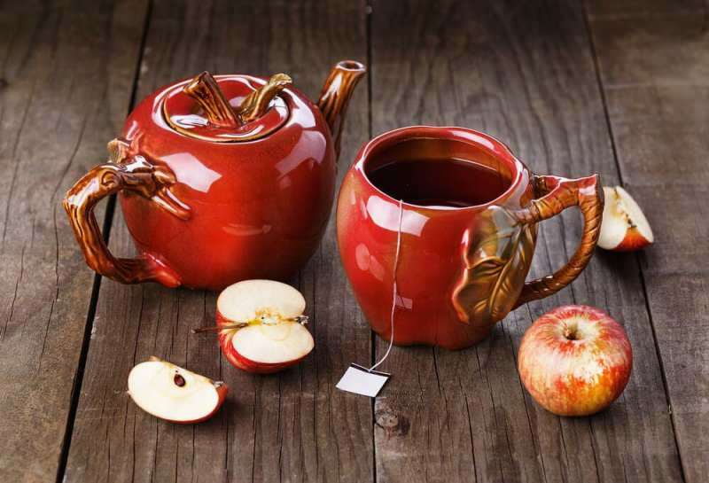Teh apel yang terbuat dari kulit apel lebih bermanfaat.