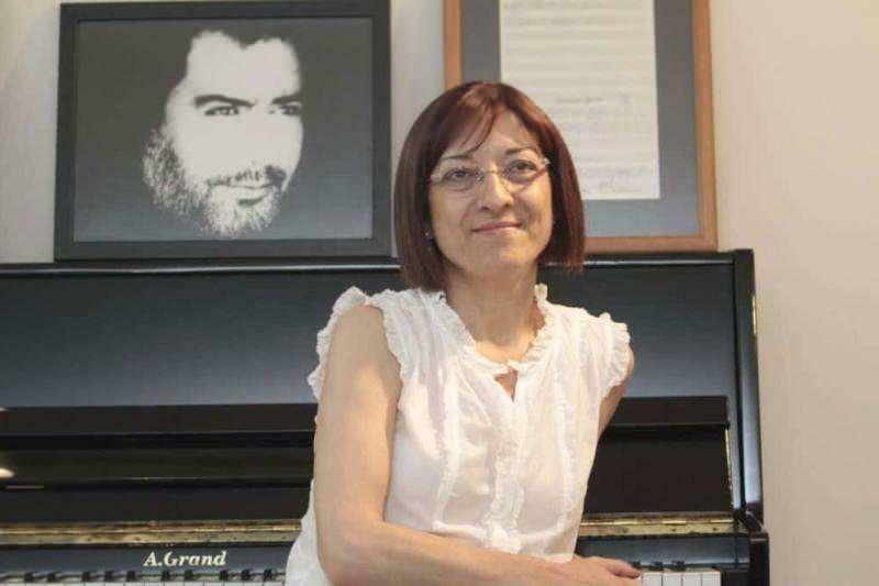 Istri Ahmet Kaya, Gülten Kaya