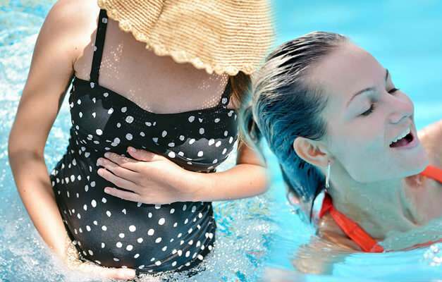 Manfaat berenang selama kehamilan! Apakah mungkin untuk memasuki kolam selama kehamilan?