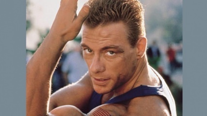 Jean Claude Van Damme menempel pada lensa di Bodrum!