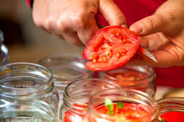Cara membuat tomat kalengan