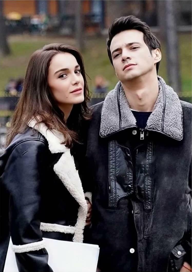 Hafsanur Sancaktutan dan Mert Yazıcıoğlu, pemeran utama serial Darmaduman