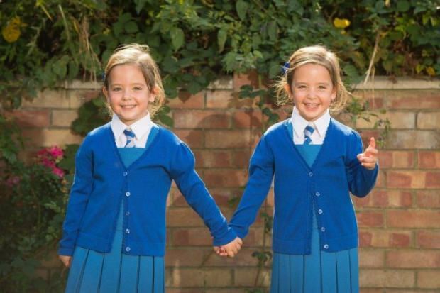 Haruskah saudara kembar belajar di kelas yang sama? Pendidikan saudara kembar
