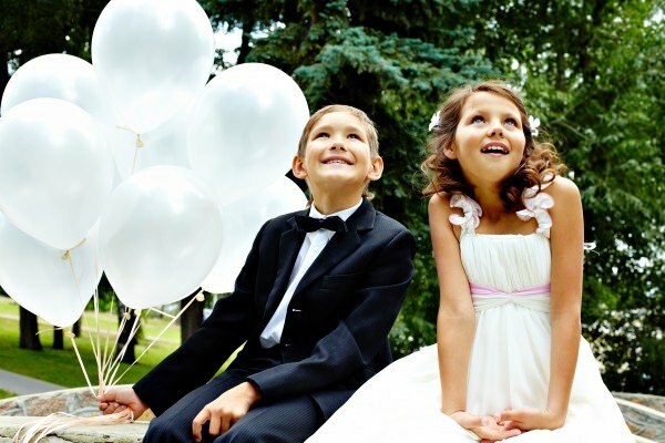 gaun pengiring pengantin untuk anak perempuan