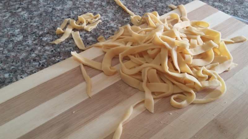 Cara membuat adonan pasta di rumah