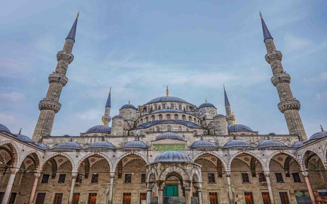 Sejarah Masjid Biru