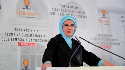 Ibu Negara Erdogan menghadiri Hari Hak Perempuan