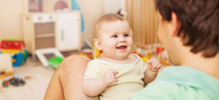 Terkena beberapa bahasa, bayi dapat berbicara terlambat