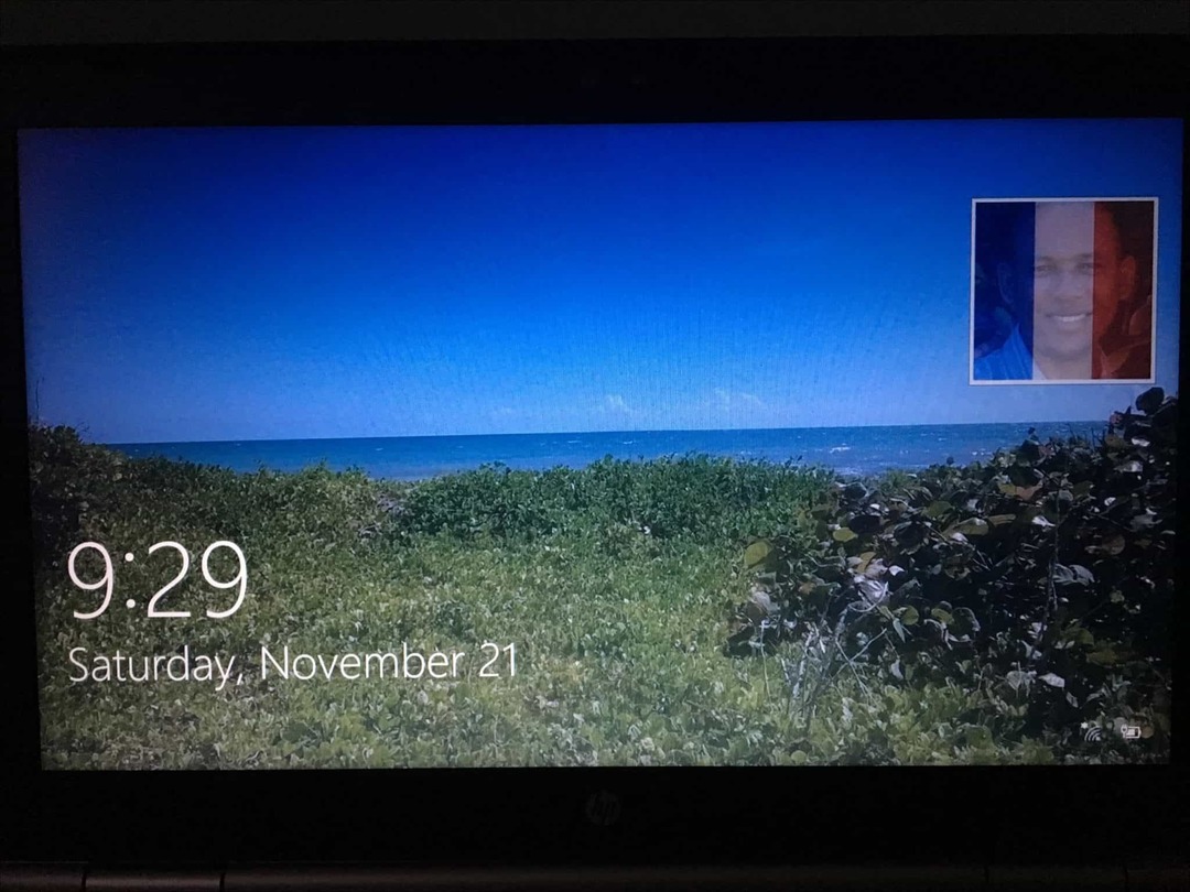 Cegah Aplikasi Universal Windows 10 Mengambil alih Layar Kunci