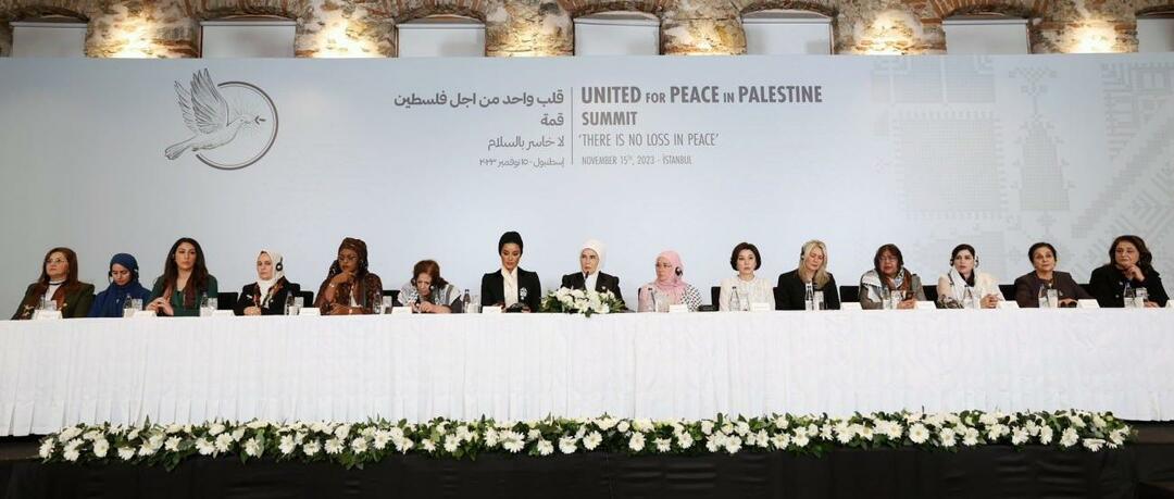 Konferensi Pers KTT Satu Hati untuk Palestina