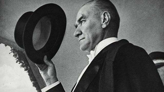Peringatan Atatürk 10 November dan Hari Berkabung Nasional