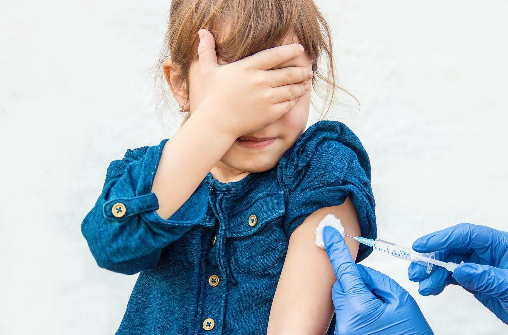 vaksinasi pada anak-anak