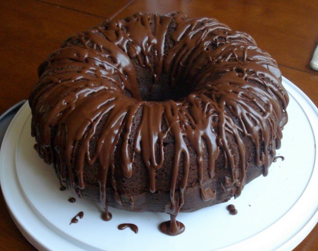 Resep kue coklat termudah! Bagaimana cara membuat kue coklat? Kue coklat dengan sedikit topping
