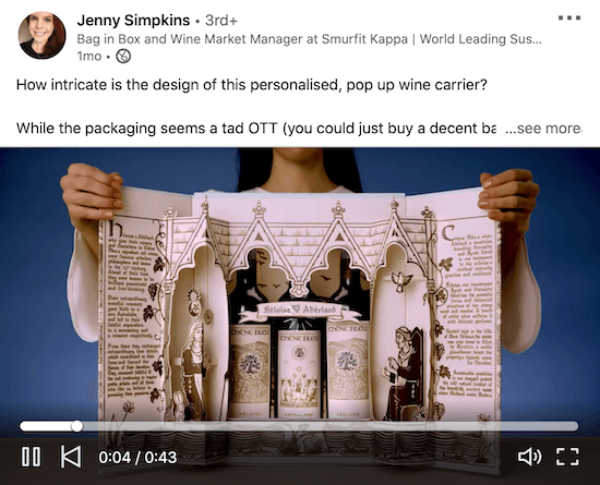 contoh video linkedin dari jenny simpkins yang menunjukkan cara menggunakan kemasan mendetail bawaan dari paket anggur untuk mengesankan
