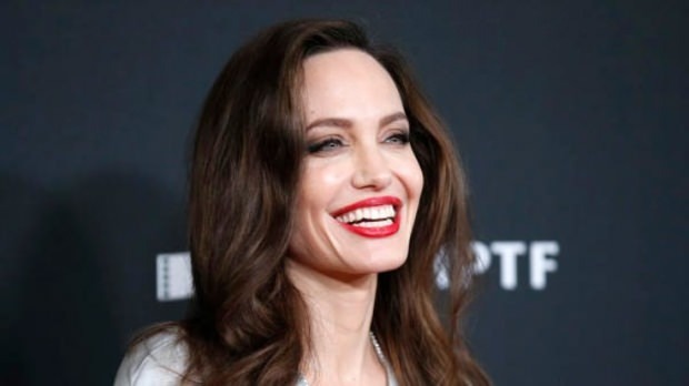 Menit terakhir Angelina Jolie