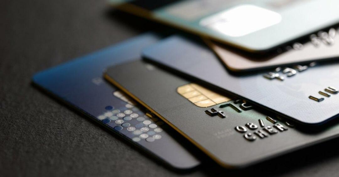 Cara mendapatkan pengembalian biaya kartu kredit