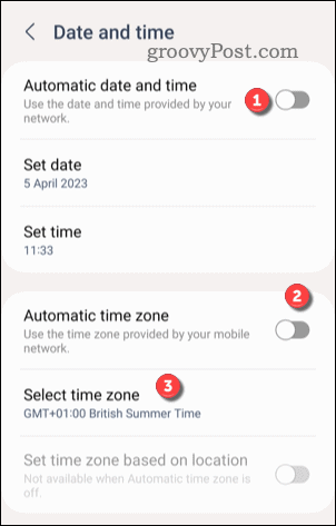Tetapkan zona waktu khusus di Android