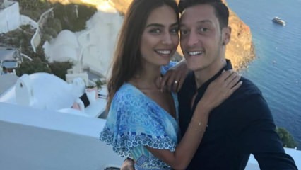 Mesut Özil dan Amine Gülşe terlibat