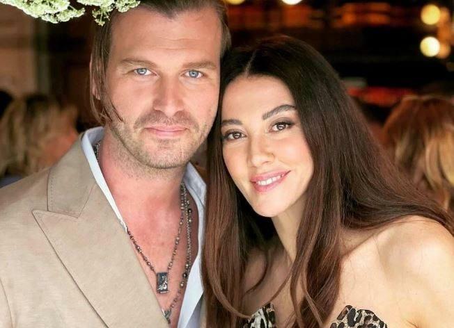 Kivanc Tatlitug dan Basak Dizer 