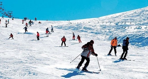 Pusat Ski Gunung Yıldız / Siva