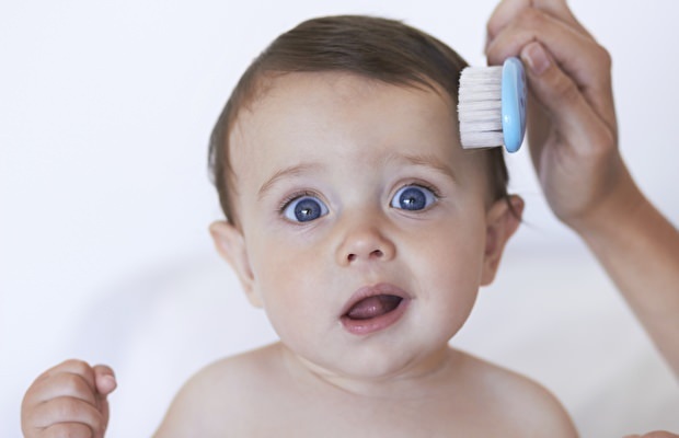 Bagaimana seharusnya perawatan rambut bayi?