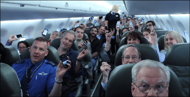 penerbangan jetblue dengan ponsel menyala
