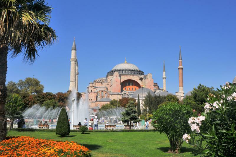 Berbagi Hagia Sophia dari Uğur Işılak: 'Biarkan roh Sultan bahagia ...'