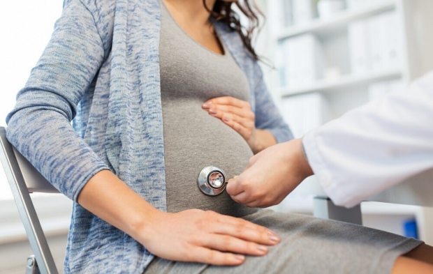 Apa keracunan kehamilan? Penyebab dan gejala preeklampsia pada kehamilan