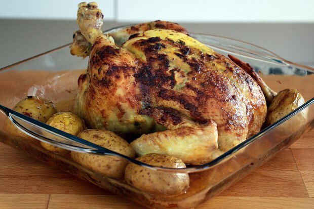 Cara memasak ayam utuh, apa triknya? Resep ayam utuh dalam oven lezat